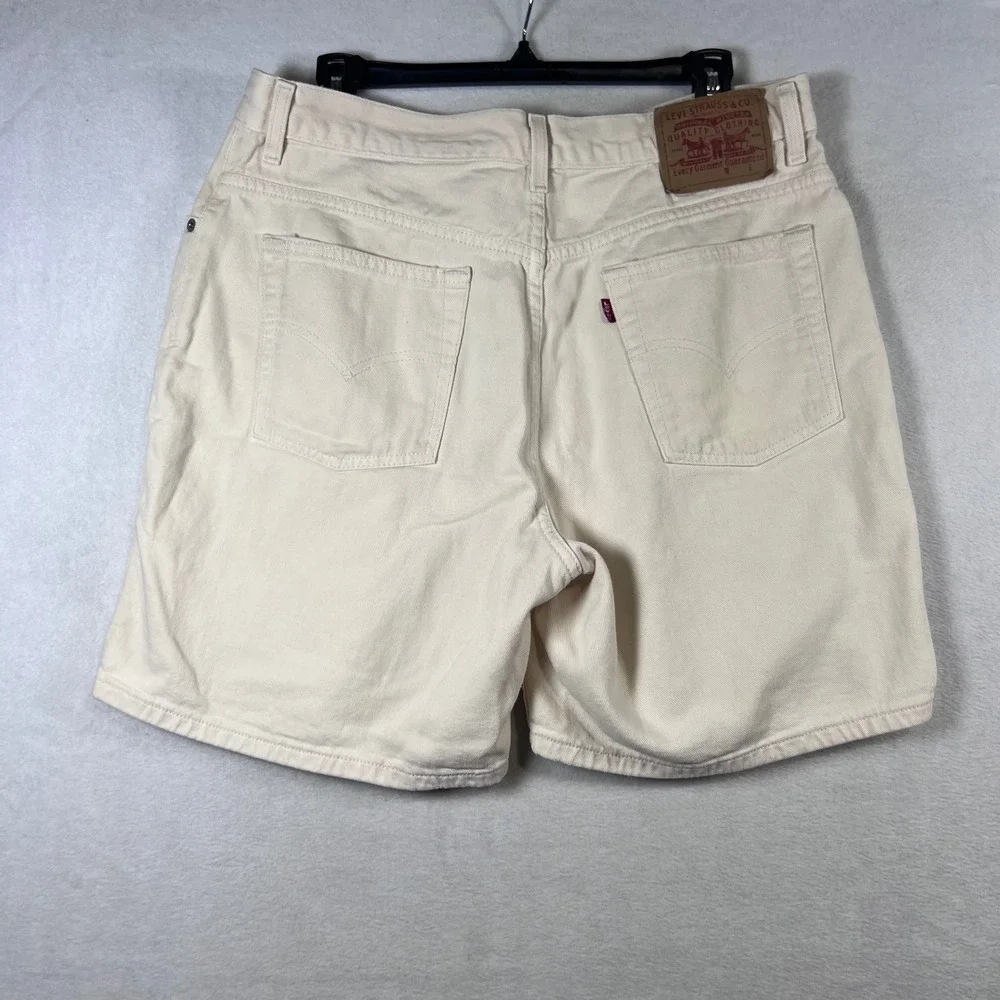 Vintage Levis 550 High Waisted Denim Shorts Cream Off White Womens Size 14 31w
